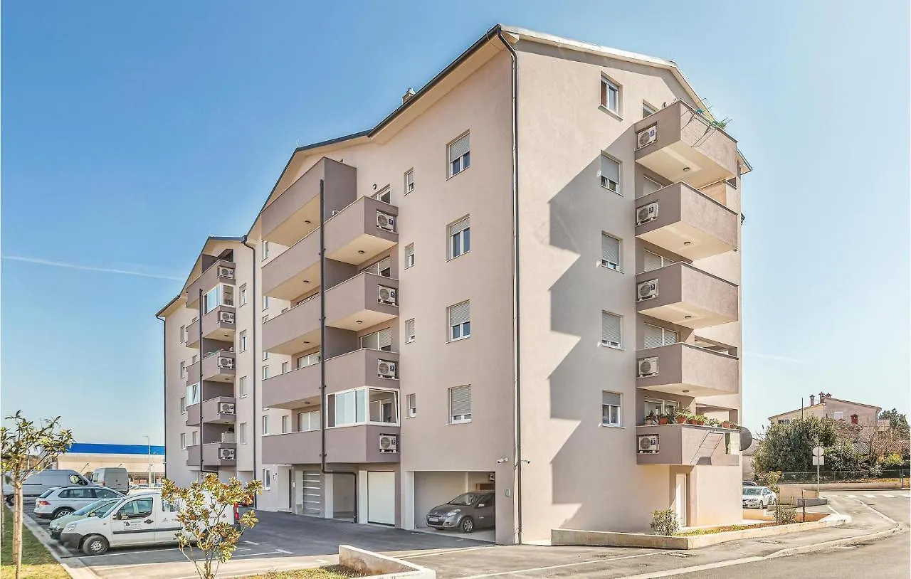 Nice Apartment In Pula With Kitchen