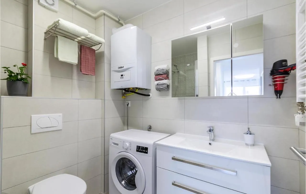Nice Apartment In Pula With Kitchen