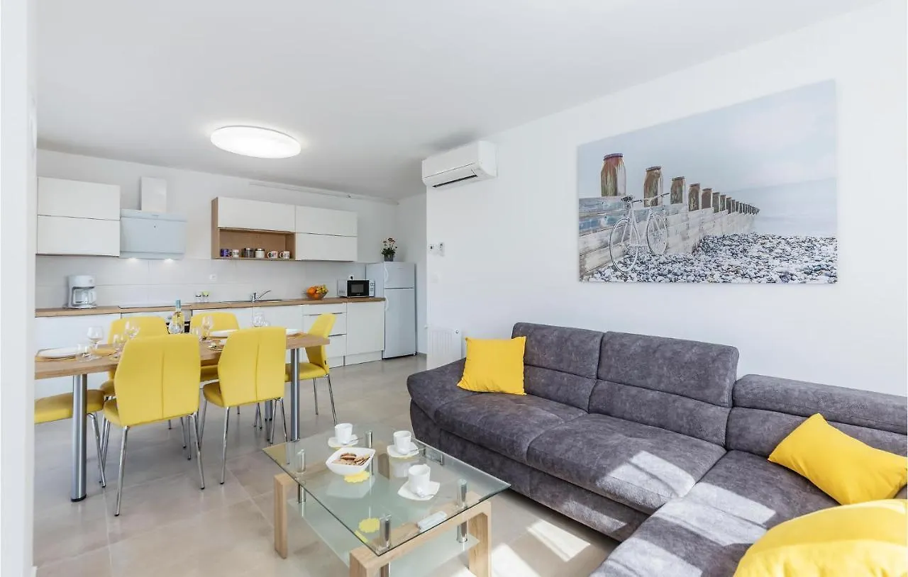 Nice Apartment In Pula With Kitchen