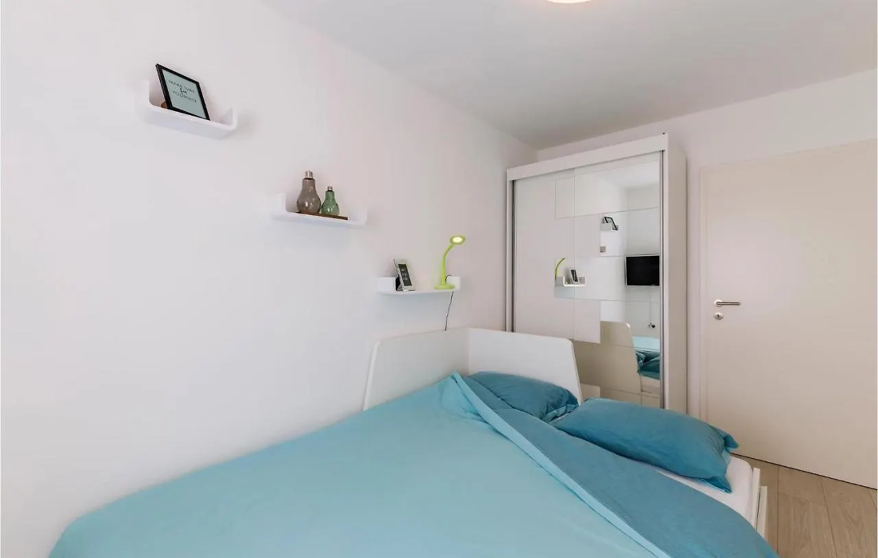 Nice Apartment In Pula With Kitchen